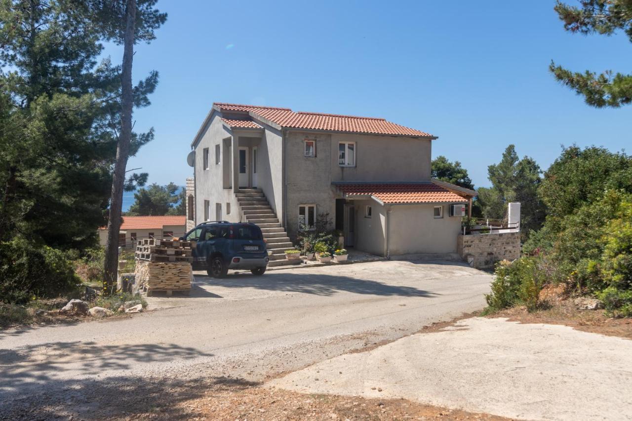 Apartments With A Parking Space Ivan Dolac, Hvar - 15784 Экстерьер фото